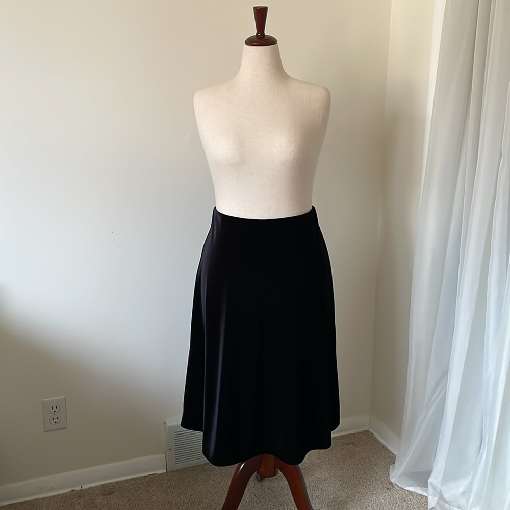 LOFT Velvet Midi Skirt in Black - Size 6P